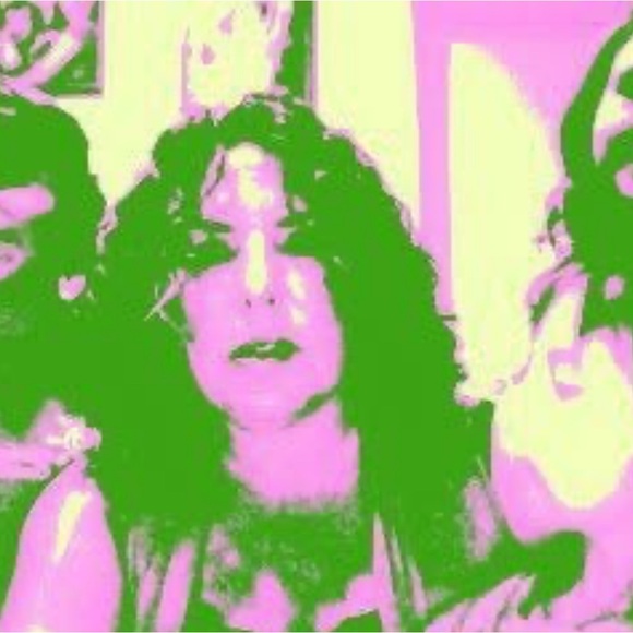 Meet your Posher, Beth - Picture 1 of 1